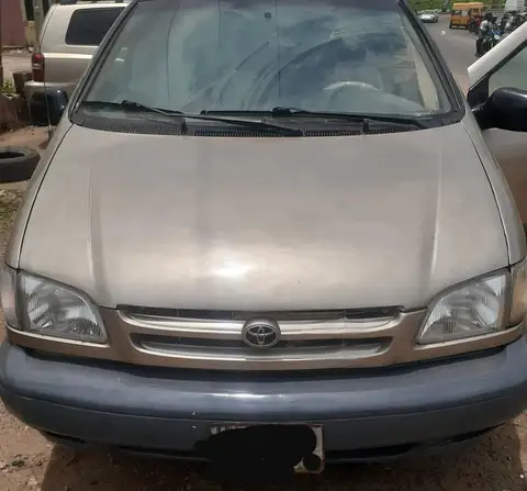 Toyota Sienna