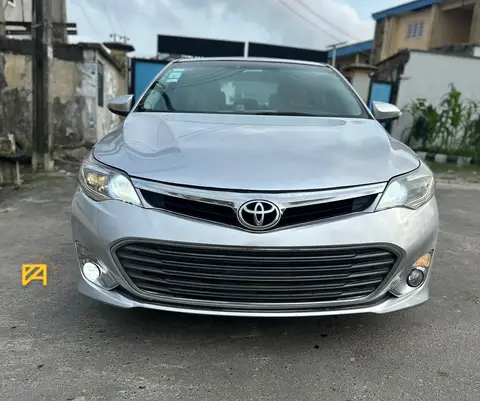 Toyota Avalon XLE 
