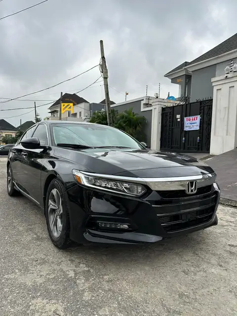 Honda Accord Premium 