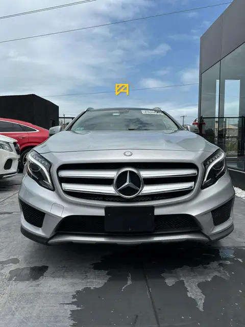 Mercedes Benz GLA-Class GLA 250 4Matic 