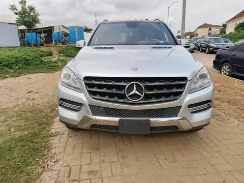 Mercedes Benz ML-Class ML350 Bluetec 