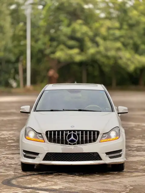 Mercedes Benz C-Class C300
