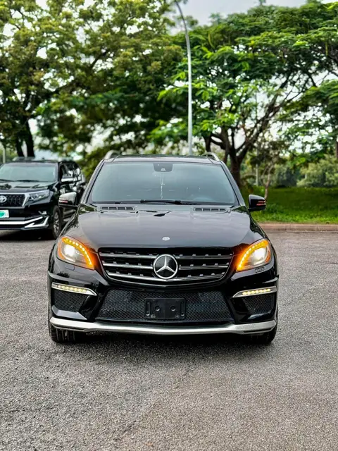 Mercedes Benz ML-Class ML63 AMG