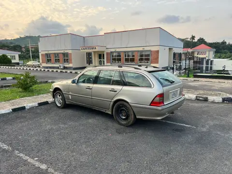 Mercedes Benz C-Class C200
