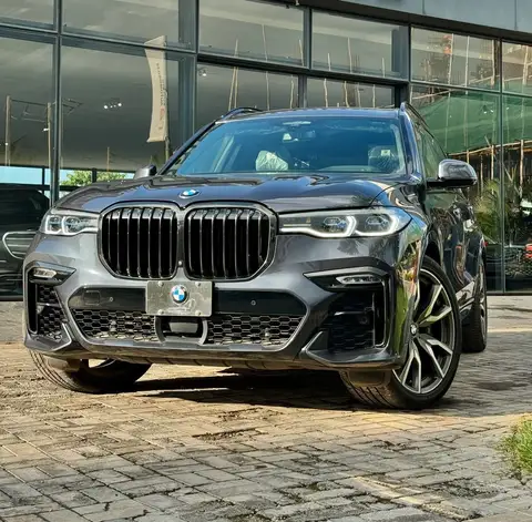 BMW X7 M50i