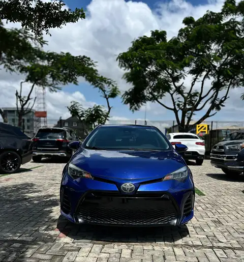 Toyota Corolla SE