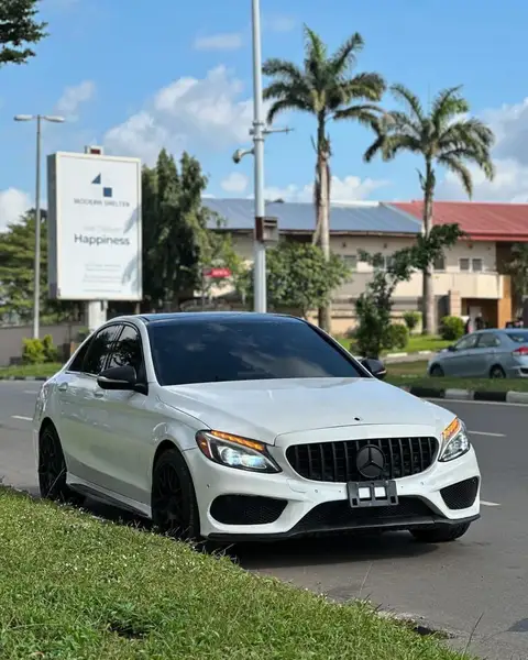 Mercedes Benz C-Class C400
