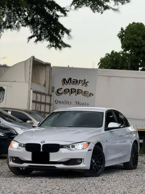 BMW 3 Series 328i