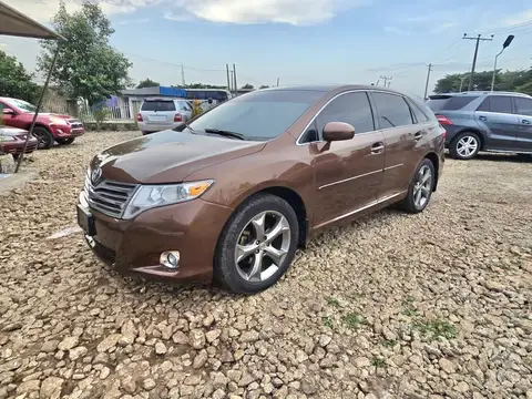 Toyota Venza Keyless with Panoramic roof 