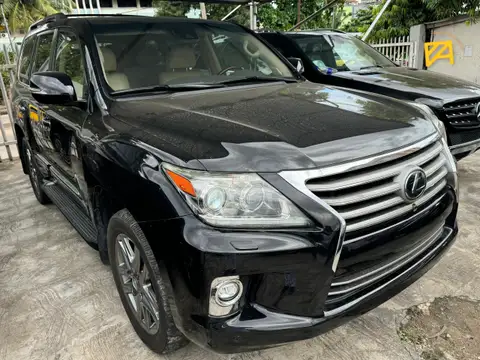 Lexus LX 560 Premium