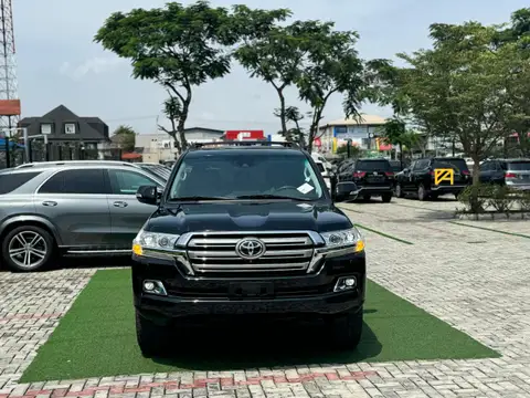 Toyota Land Cruiser V8 Premium