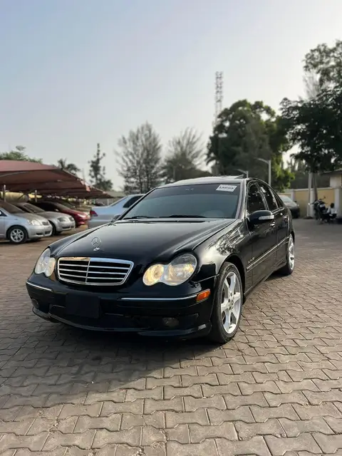 Mercedes Benz C-Class C230