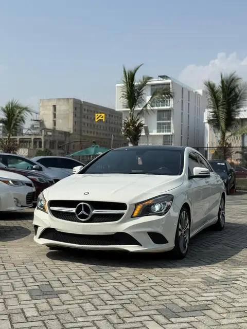 Mercedes Benz CLA-Class CLA 250 Premium 