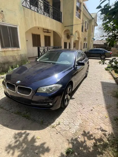 BMW 5 Series 528i