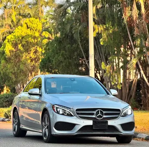 Mercedes Benz C-Class C400 4matic