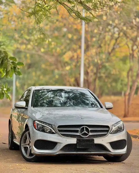 Mercedes Benz C-Class C400