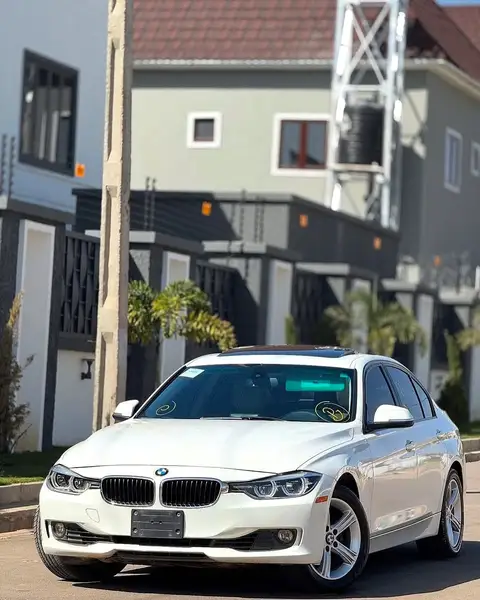 BMW 3 Series 328i