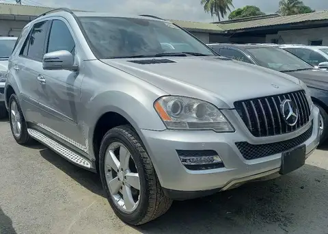 Mercedes Benz ML-Class ML350