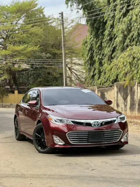 Toyota Avalon Hybrid 