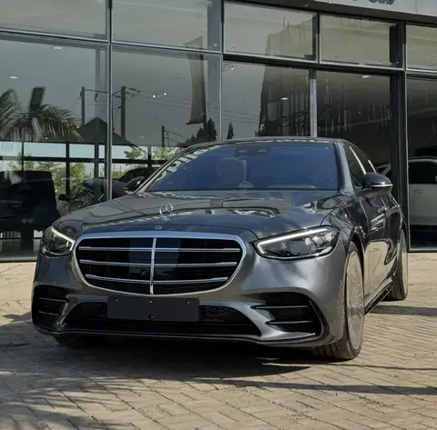 Mercedes Benz S-Class S580