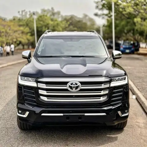 Toyota Land Cruiser TwinTurbo VXR 70th Anniversary