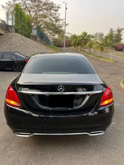 Mercedes Benz C-Class C300