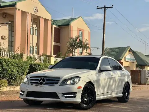 Mercedes Benz C-Class C350