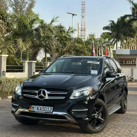 Mercedes Benz GLE-Class GLE 350 Full Option 