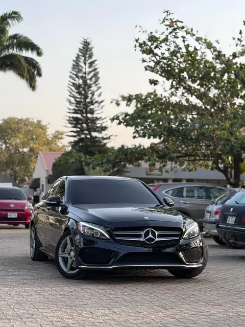 Mercedes Benz C-Class C300