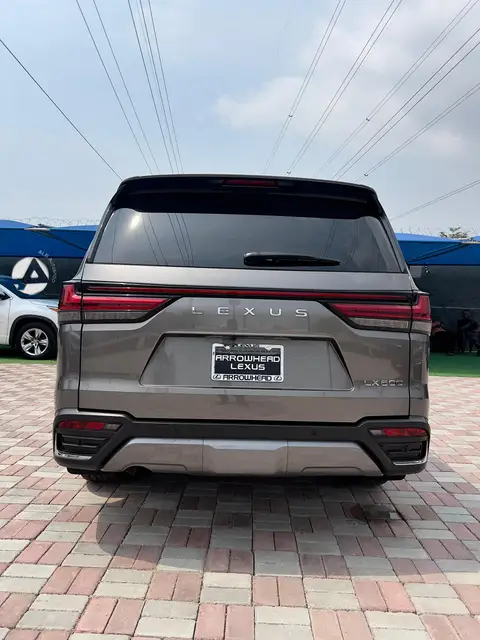 Lexus LX LX 600 Ultra Luxury Edition 
