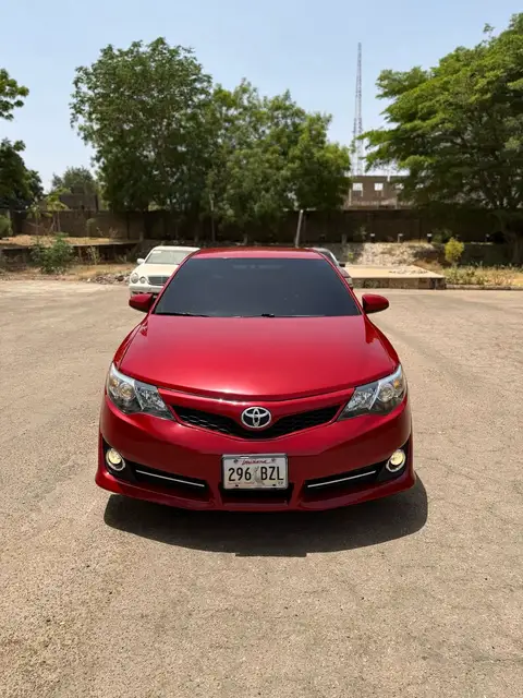 Toyota Camry SE