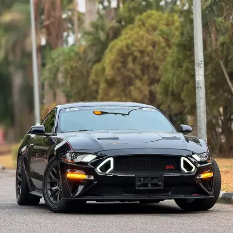 Ford Mustang RTR V8 5.0 