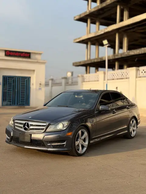 Mercedes Benz C-Class C350