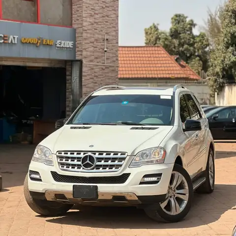 Mercedes Benz ML-Class ML350