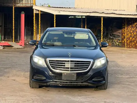 Mercedes Benz S-Class S560