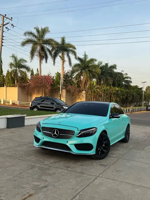 Mercedes Benz C-Class C300 Full Option 