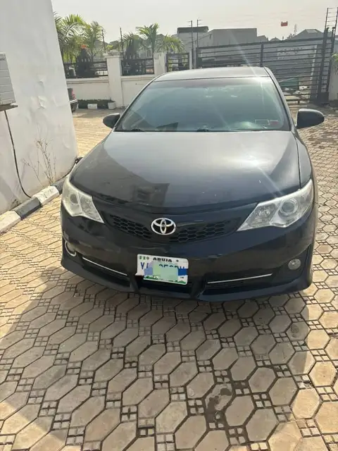 Toyota Camry SE