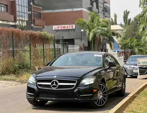 Mercedes Benz CLS-Class CLS 500