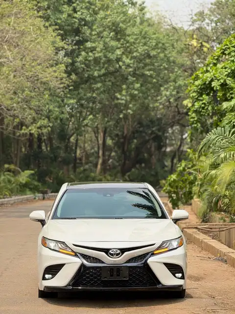 Toyota Camry XSE