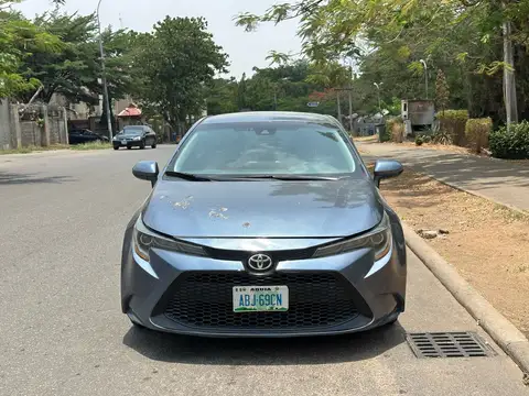 Toyota Corolla LE