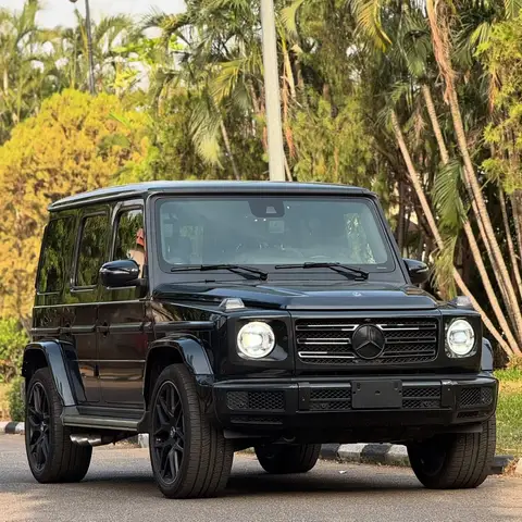 Mercedes Benz G-Class G550