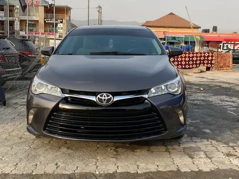 Toyota Camry XLE