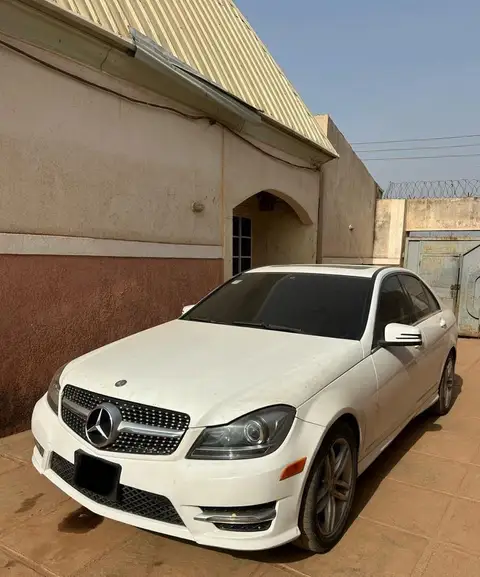 Mercedes Benz C-Class C300