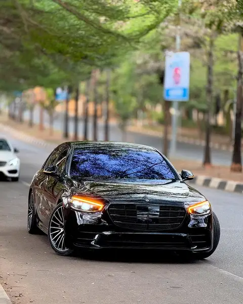 Mercedes Benz S-Class S580 Black Edition 