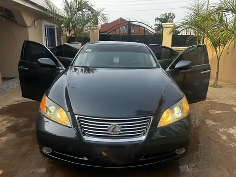 Lexus ES ES 350 With panoramic roof 
