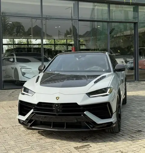 Lamborghini Urus Performante 