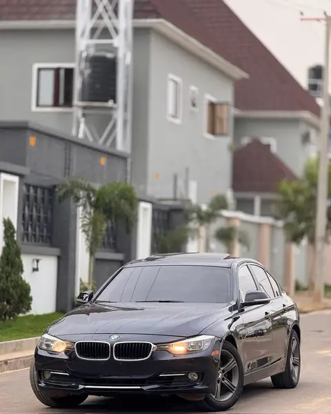 BMW 3 Series 328i