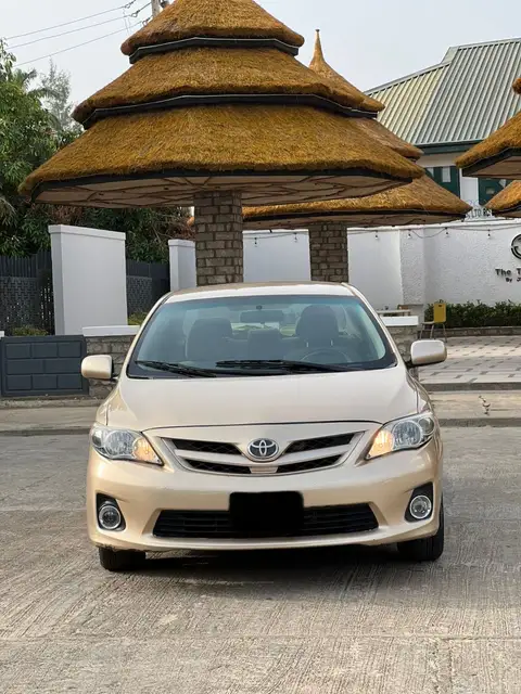Toyota Corolla LE