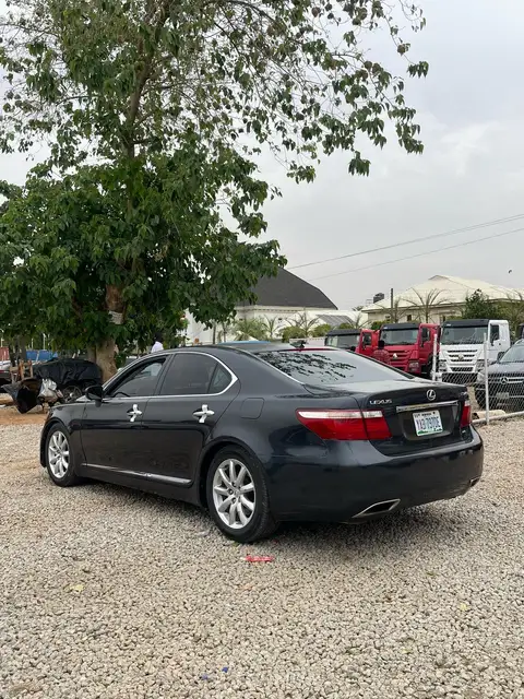 Lexus LS LS 460