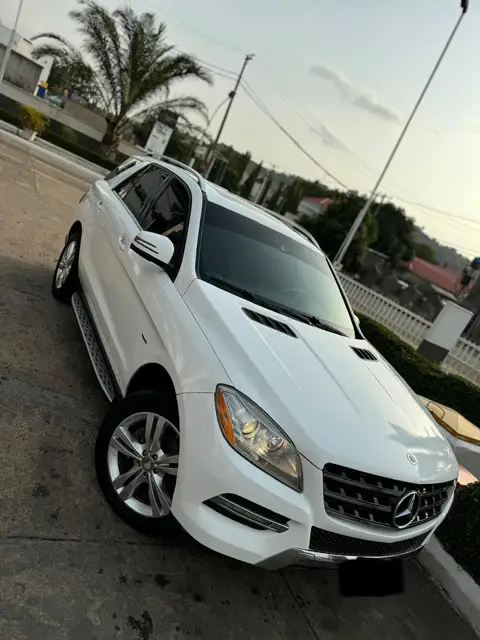 Mercedes Benz ML-Class ML350